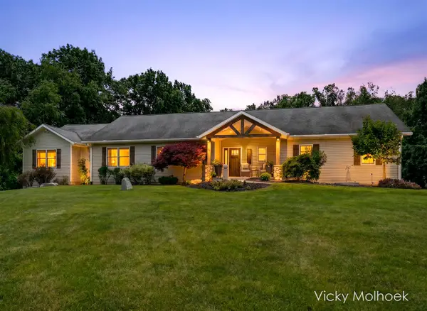 817 Pheasant Ridge, Hastings, MI 49058