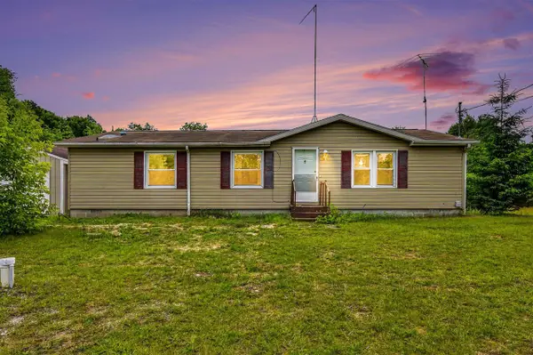 11644 E Hillis, Riverdale, MI 48877