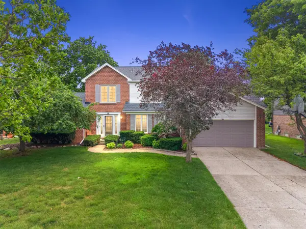 24762 White Plains, Novi, MI 48374