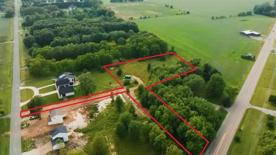 1221 E Marquette Woods, Saint Joseph, MI 49085 - #2
