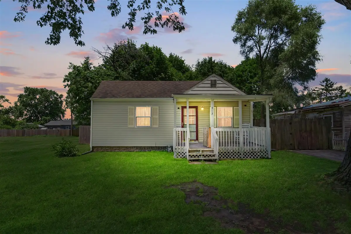 313 Elizabeth, Buchanan, MI 49107 - #1
