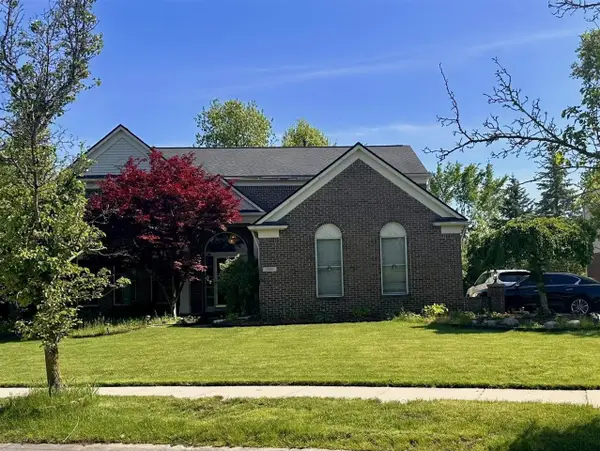 2101 Stonebridge, Canton, MI 48188