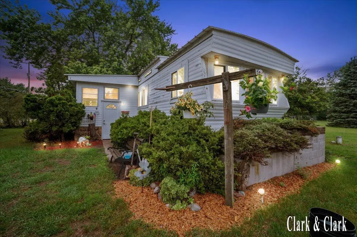 1511 E Croton, Newaygo, MI 49337 - #1