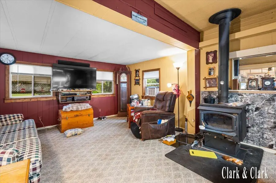 1511 E Croton, Newaygo, MI 49337 - #3