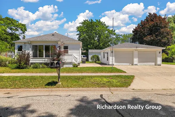 1702 Waverly, Grand Haven, MI 49417