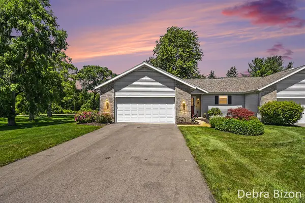 1573 Dexter #41, Byron Center, MI 49315
