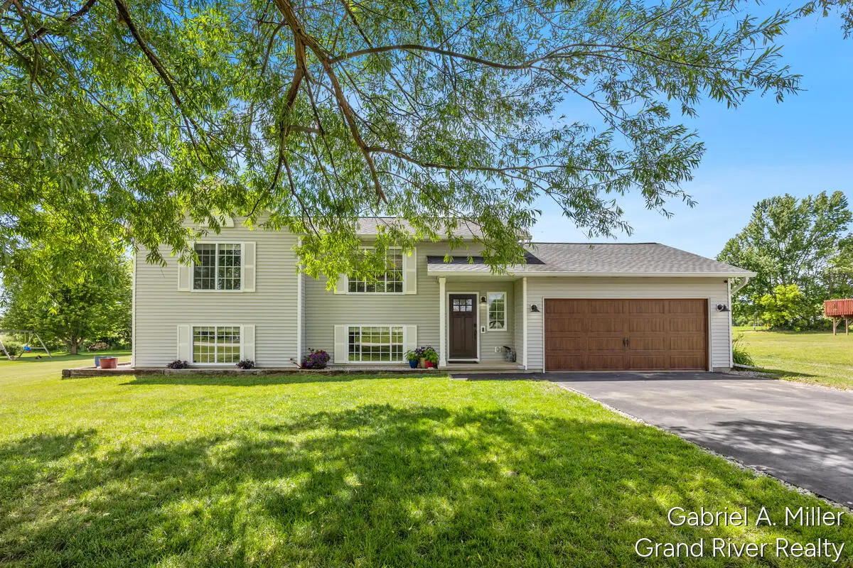 13555 Becker, Cedar Springs, MI 49319 - #1