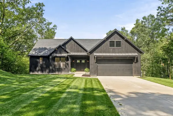 3126 Red Oak, Saugatuck, MI 49453