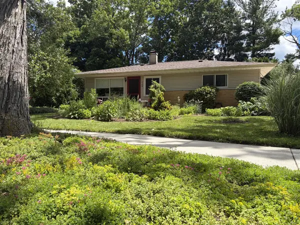2104 S Circle, Ann Arbor, MI 48103