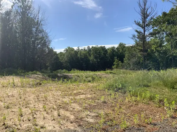 16000 NE Force, Cedar Springs, MI 49319