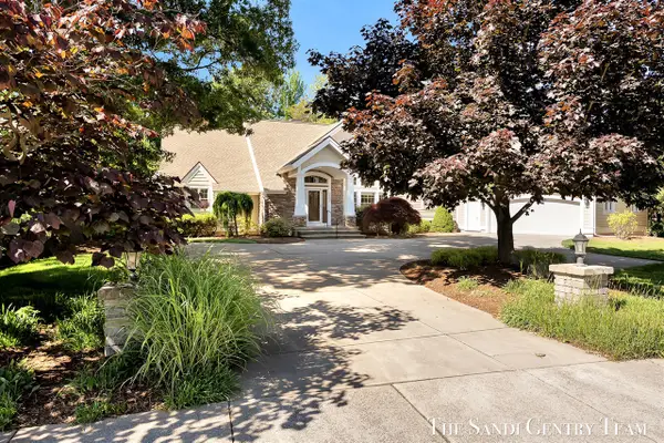 18090 Wildwood Springs, Spring Lake, MI 49456