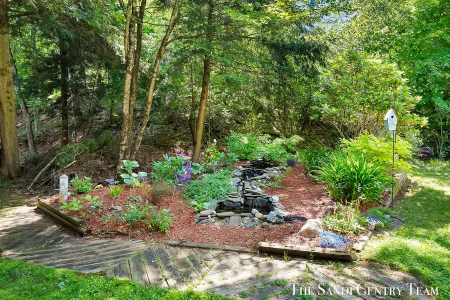 1360 E Bigelow Creek, Newaygo, MI 49337 - #2