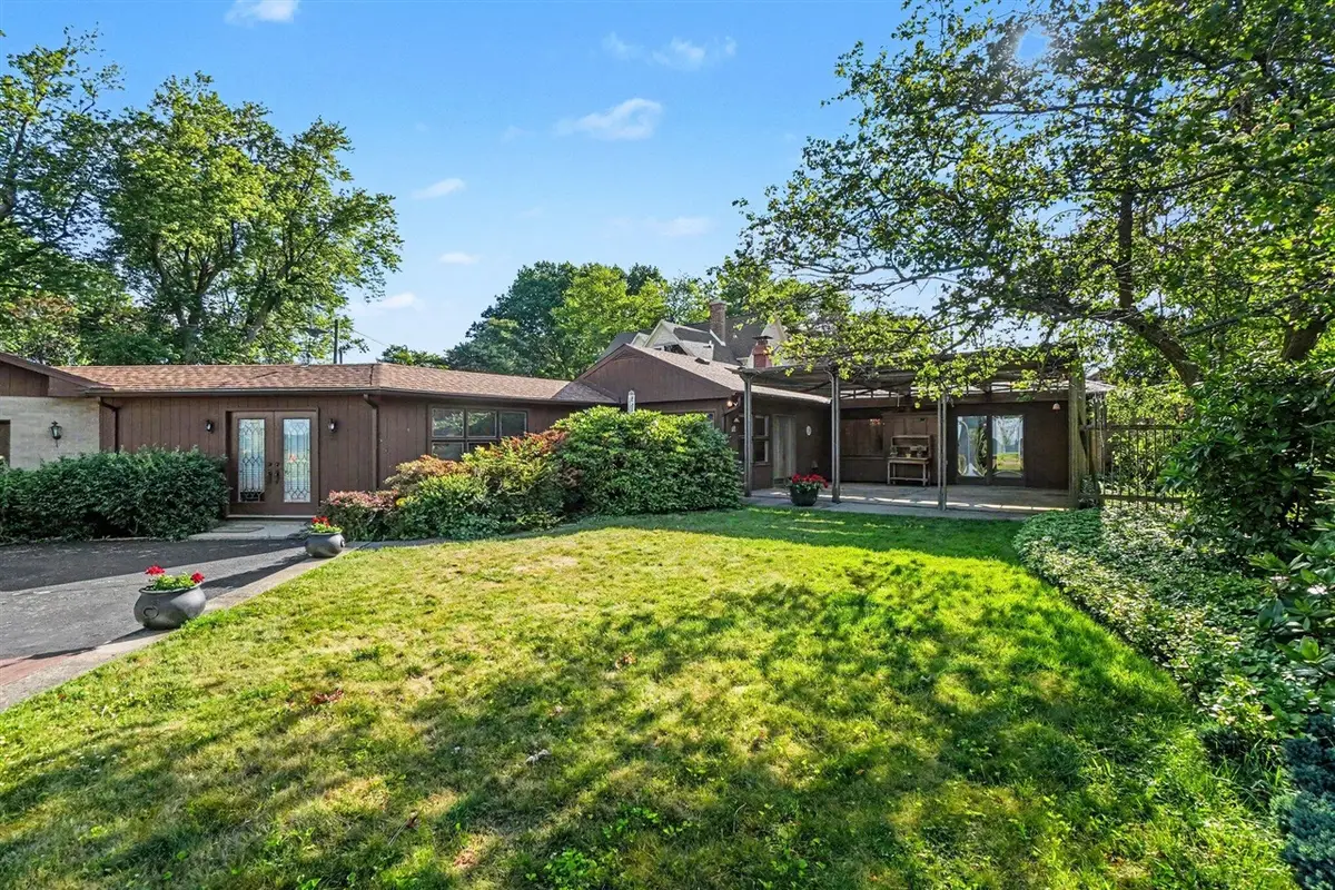 51 Pine, South Haven, MI 49090 - #1