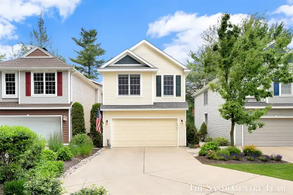 931 Bluff Creek #21, Grand Haven, MI 49417