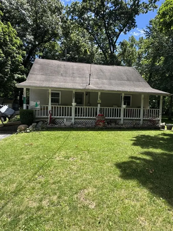 52985 Twin Lakeview, Dowagiac, MI 49047