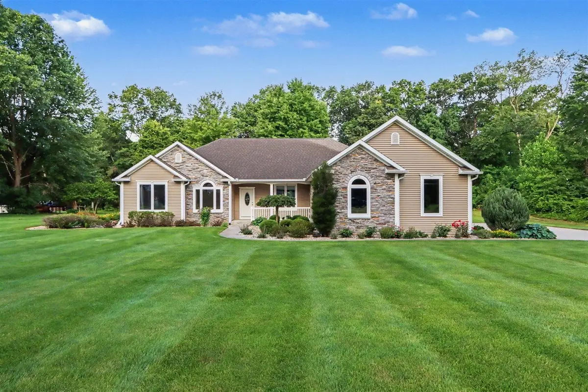 7766 5th, Mattawan, MI 49071 - #1