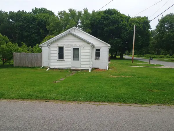 502 E Forest, Edmore, MI 48829