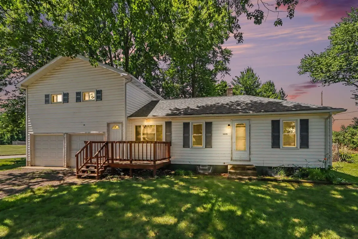 1039 S Constantine, Three Rivers, MI 49093 - #1