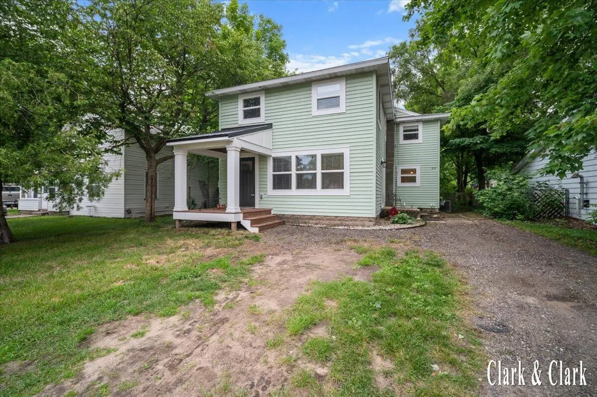 214 N Lincoln, Howard City, MI 49329 - #1