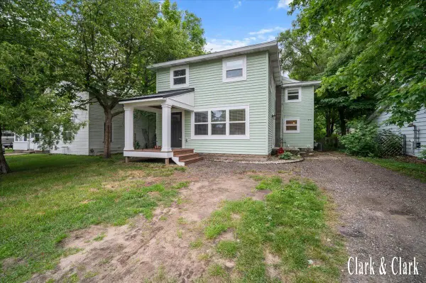 214 N Lincoln, Howard City, MI 49329