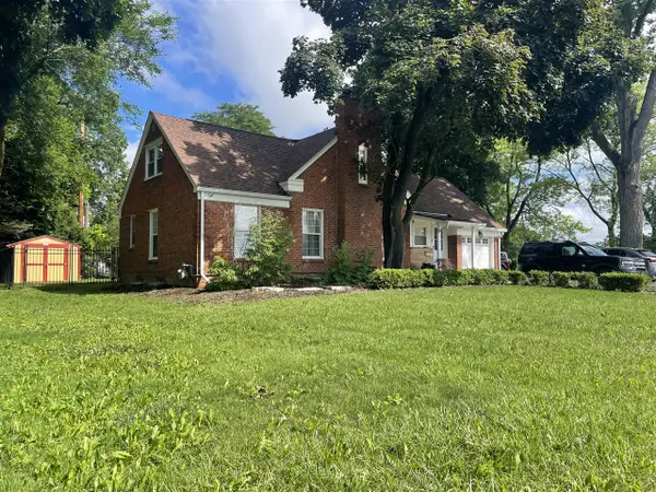 27551 Goldengate, Lathrup Village, MI 48076