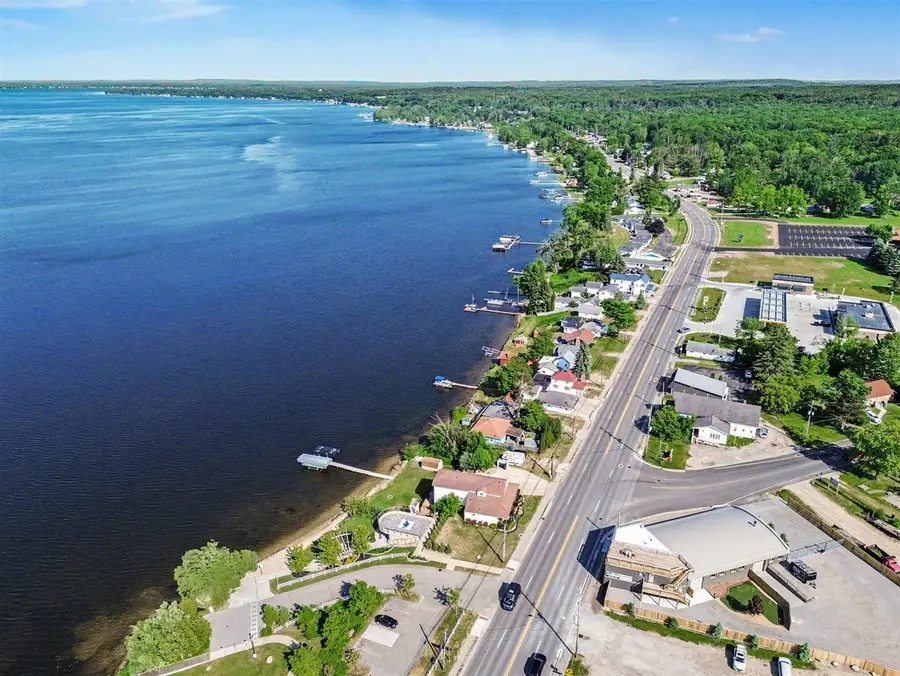 5752 W Houghton Lake, Houghton Lake, MI 48629 - #2