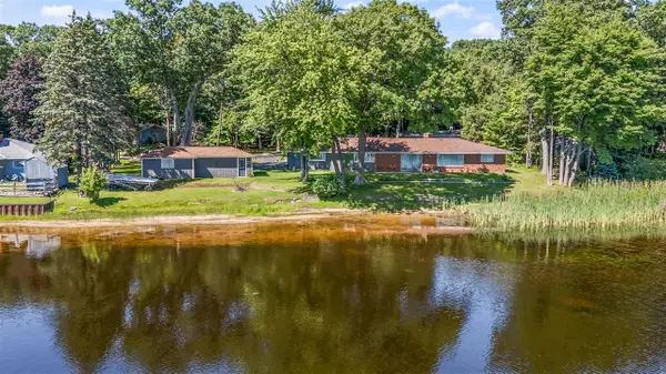 339 Mcnitt, Manistee, MI 49660