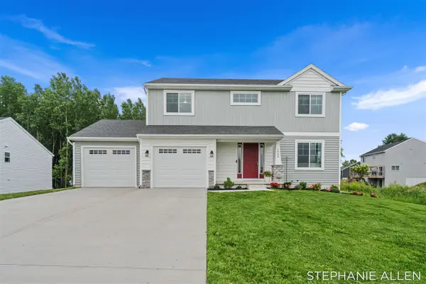 1060 Barnwood, Wayland, MI 49348