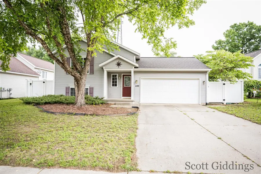 1100 Sprucewood, Greenville, MI 48838 - #2