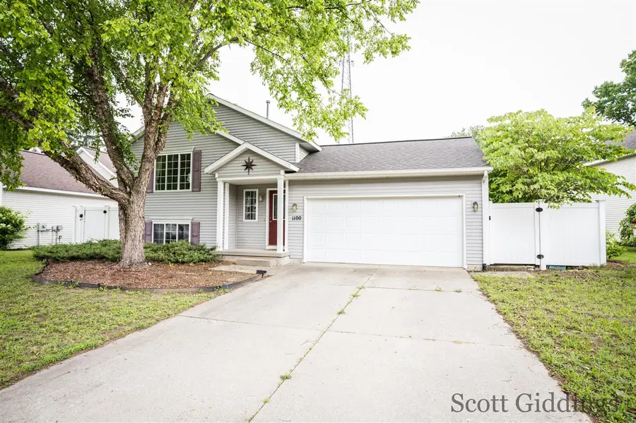 1100 Sprucewood, Greenville, MI 48838 - #3