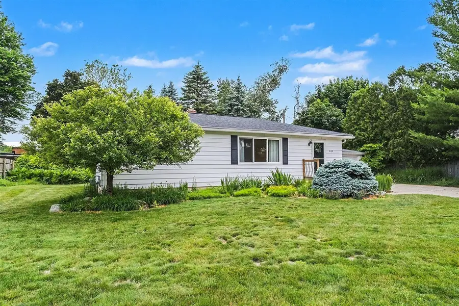 2162 Finsbury, Grand Rapids, MI 49504 - #3