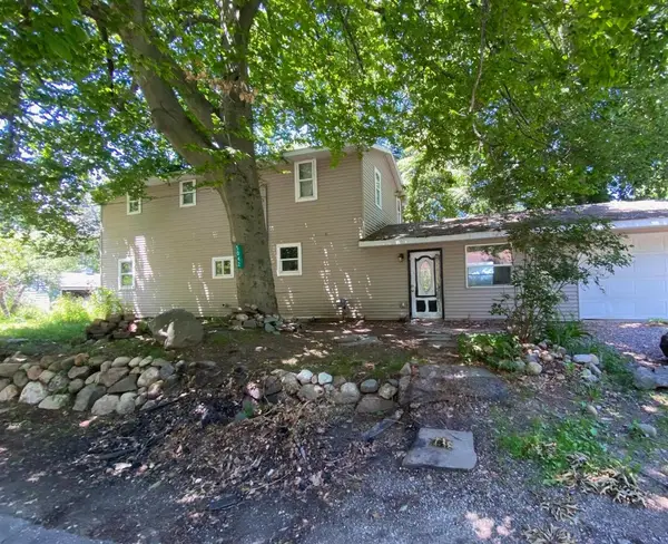 5042 4th, Delton, MI 49046
