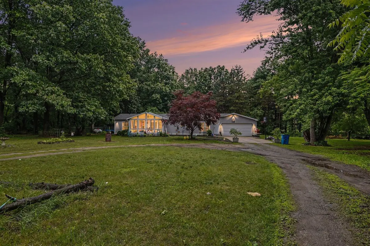 4448 E River, Buchanan, MI 49107 - #1