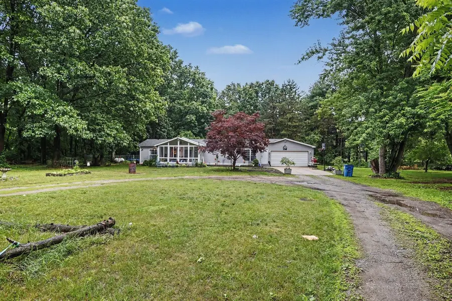4448 E River, Buchanan, MI 49107 - #2