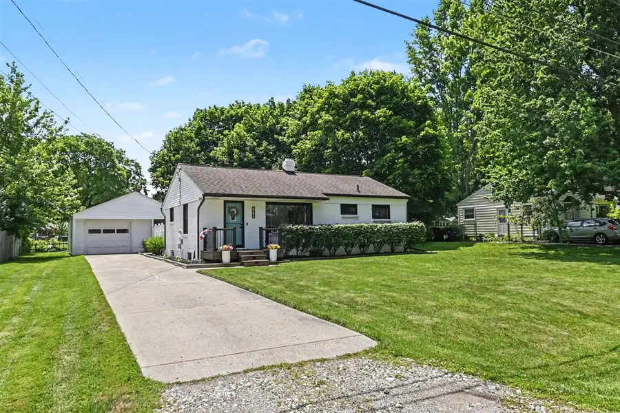 1415 Franklin, Haslett, MI 48840 - #3