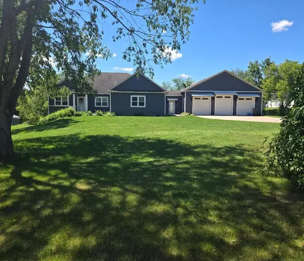 884 Stoney Hill, Wayland, MI 49348