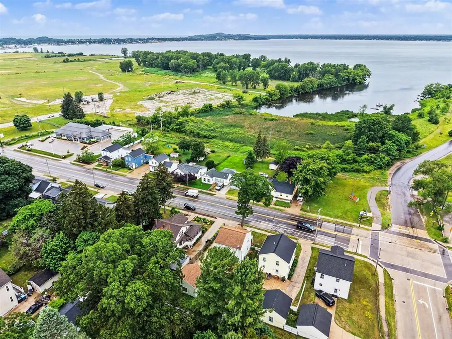 2123 Lakeshore, Muskegon, MI 49441 - #2