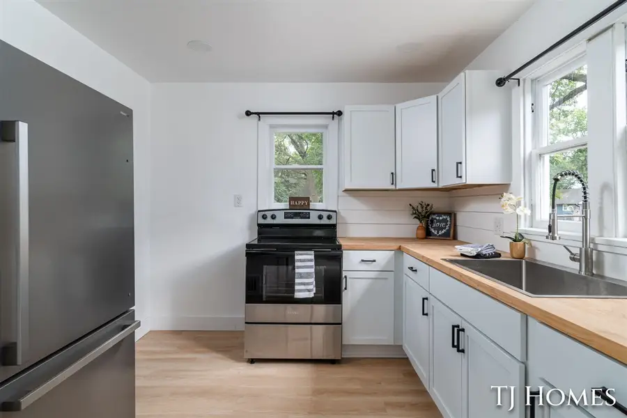 1031 Ada, Muskegon, MI 49442 - #3