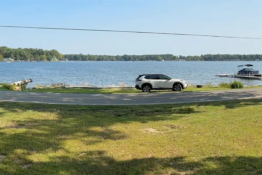 50756 Garrett, Dowagiac, MI 49047 - #2
