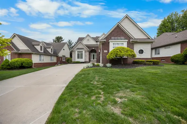 22273 Abington, Farmington Hills, MI 48335