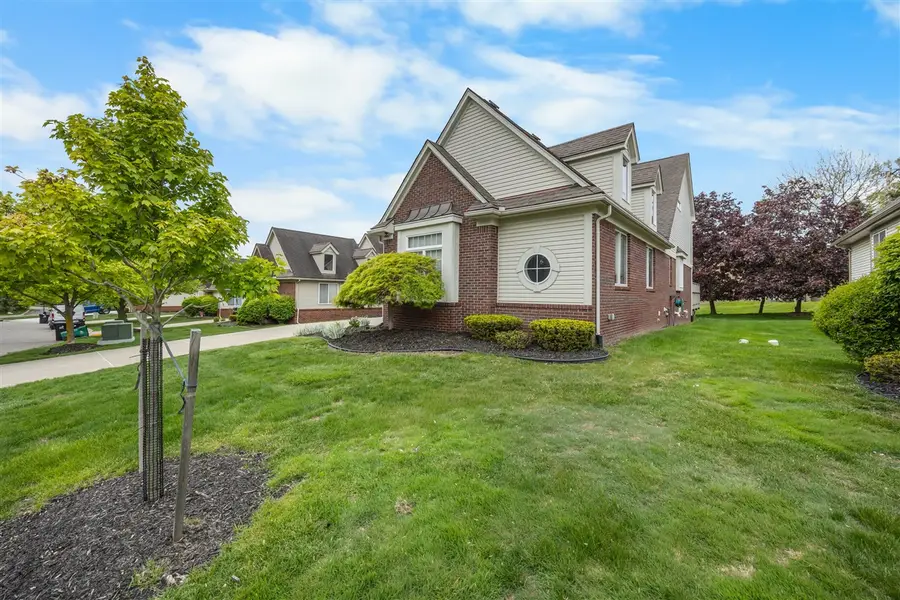 22273 Abington, Farmington Hills, MI 48335 - #3