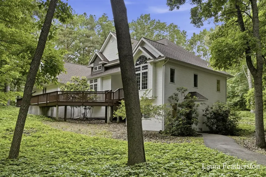 2291 Burton Pines, Grand Rapids, MI 49546 - #2