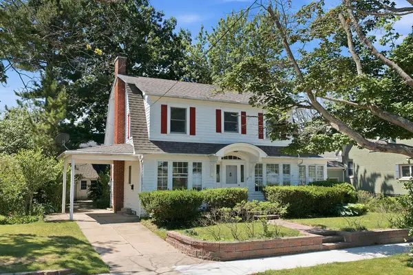 78 Van Buren, South Haven, MI 49090