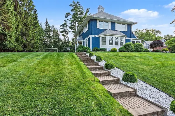 1517 Spruce, Kalamazoo, MI 49008