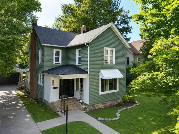 207 S Barry, Greenville, MI 48838