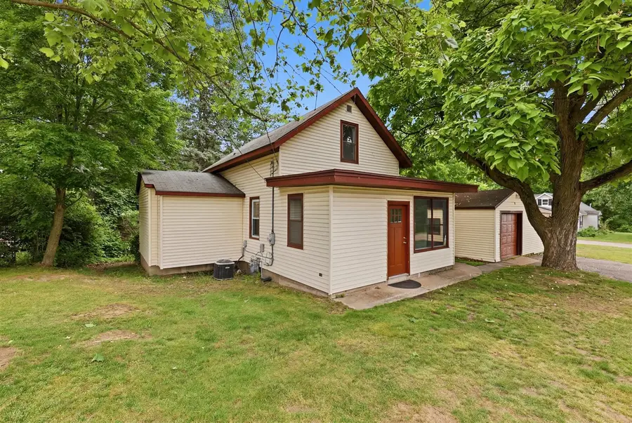 347 6 Mile, Comstock Park, MI 49321 - #2