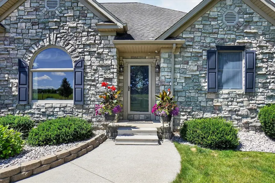 325 Priest, Owosso, MI 48867 - #3