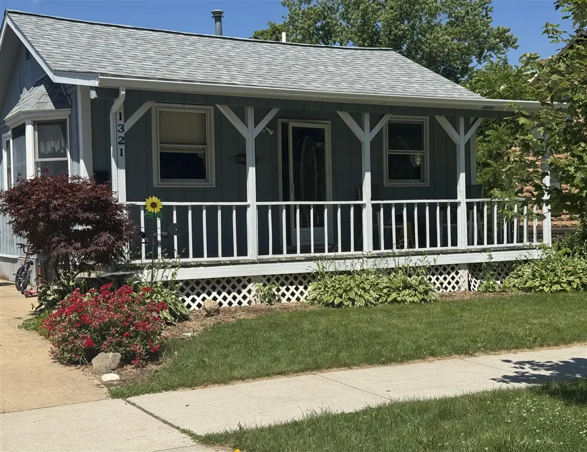 1321 Pearl, Lake Odessa, MI 48849 - #1