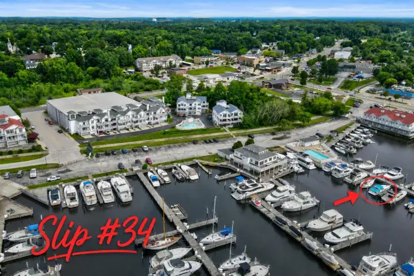 8572 Ellenwood #34, Montague, MI 49437