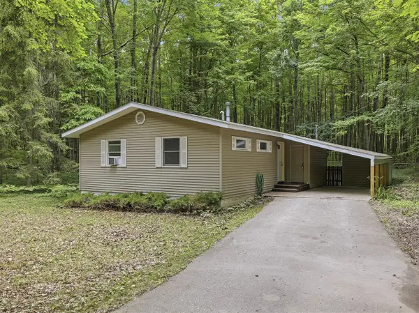 8128 Highland, Canadian Lakes, MI 49346